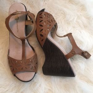 JBU by Jambu comfy casual wedges